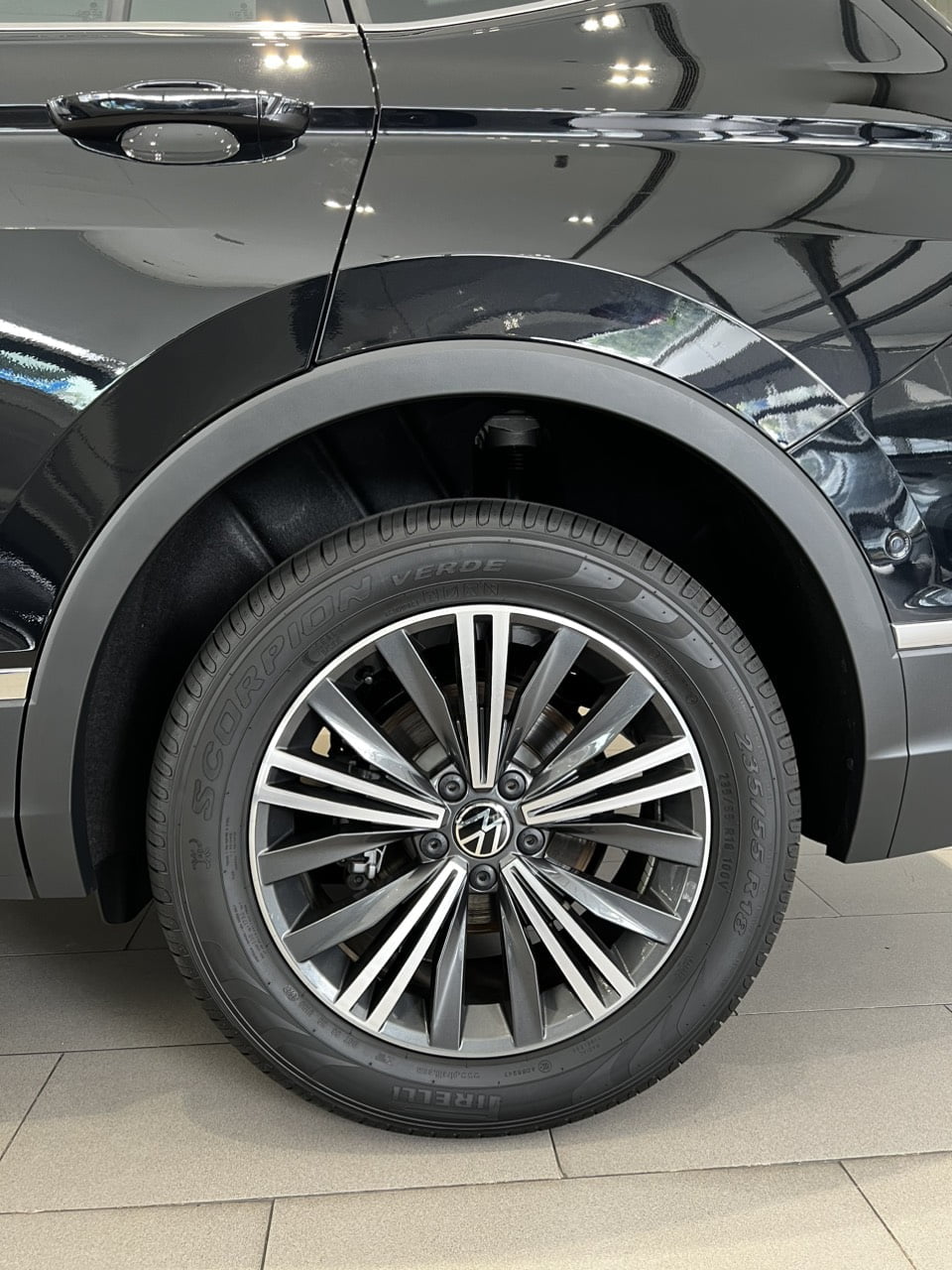 z4902927379012_0979e48d5a015552c84b8ba92d8de262