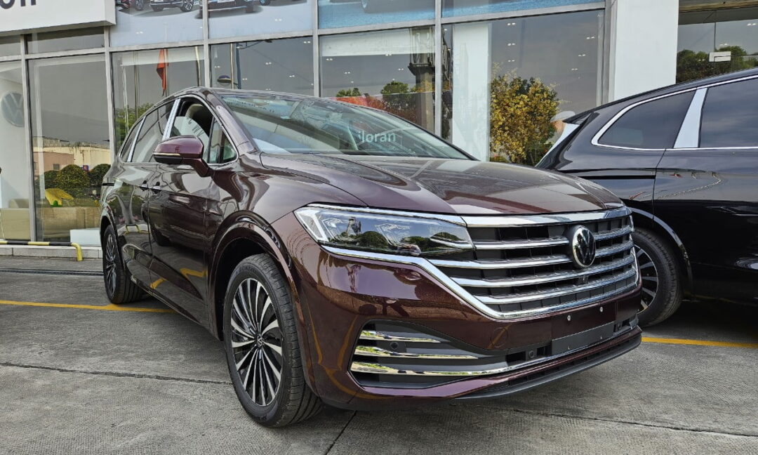Volkswagen Viloran Luxury (All New 2025)